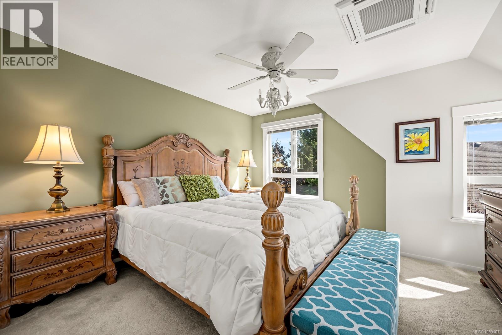 17 700 Lancaster Way Property Photo 10