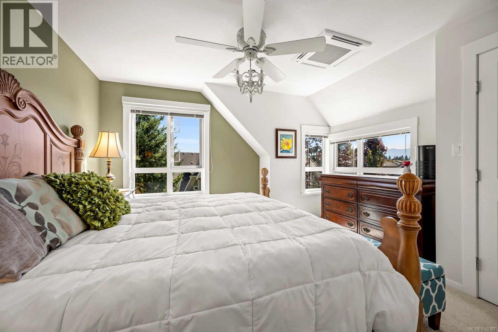 17 700 Lancaster Way Property Photo 11