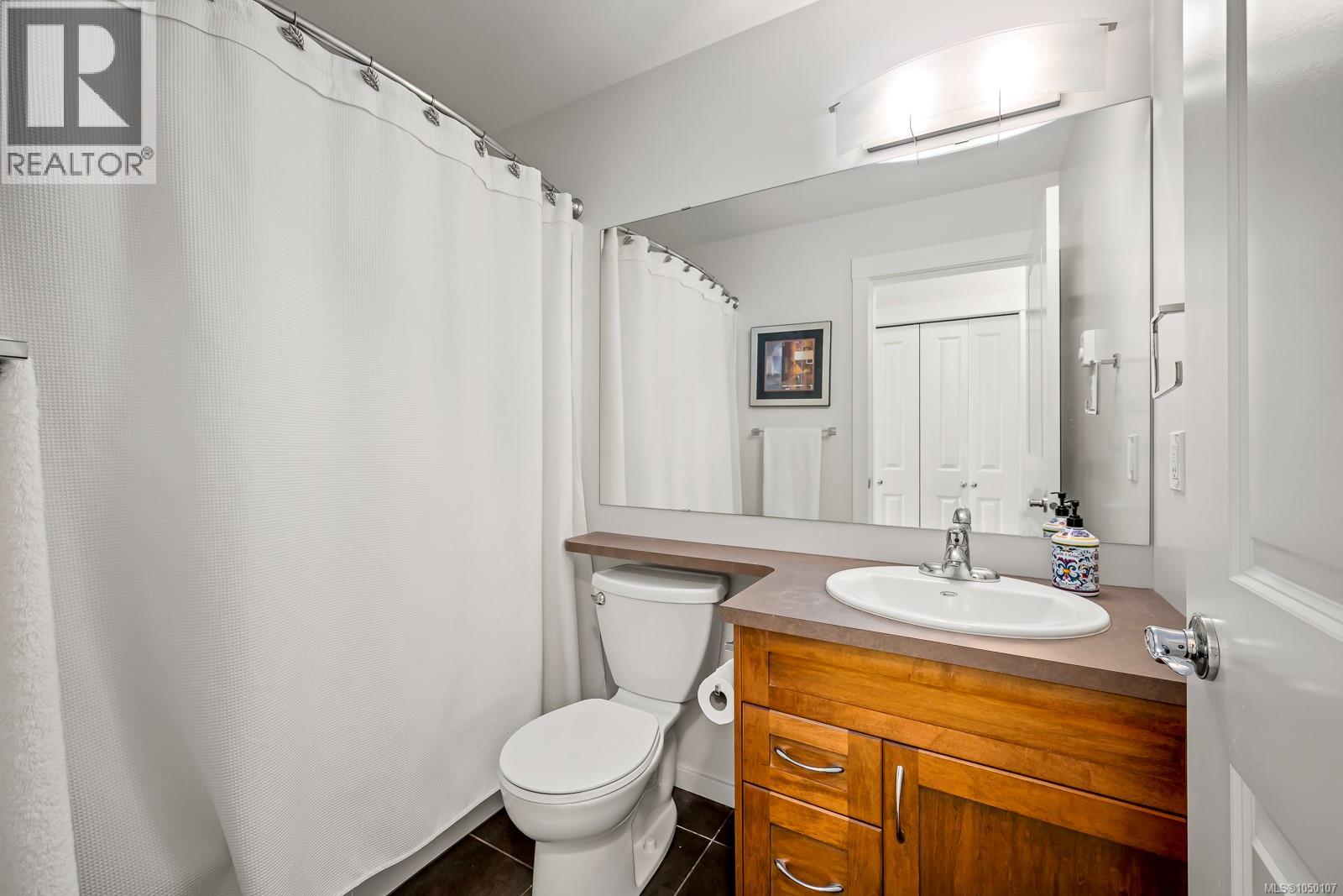 17 700 Lancaster Way Property Photo 16