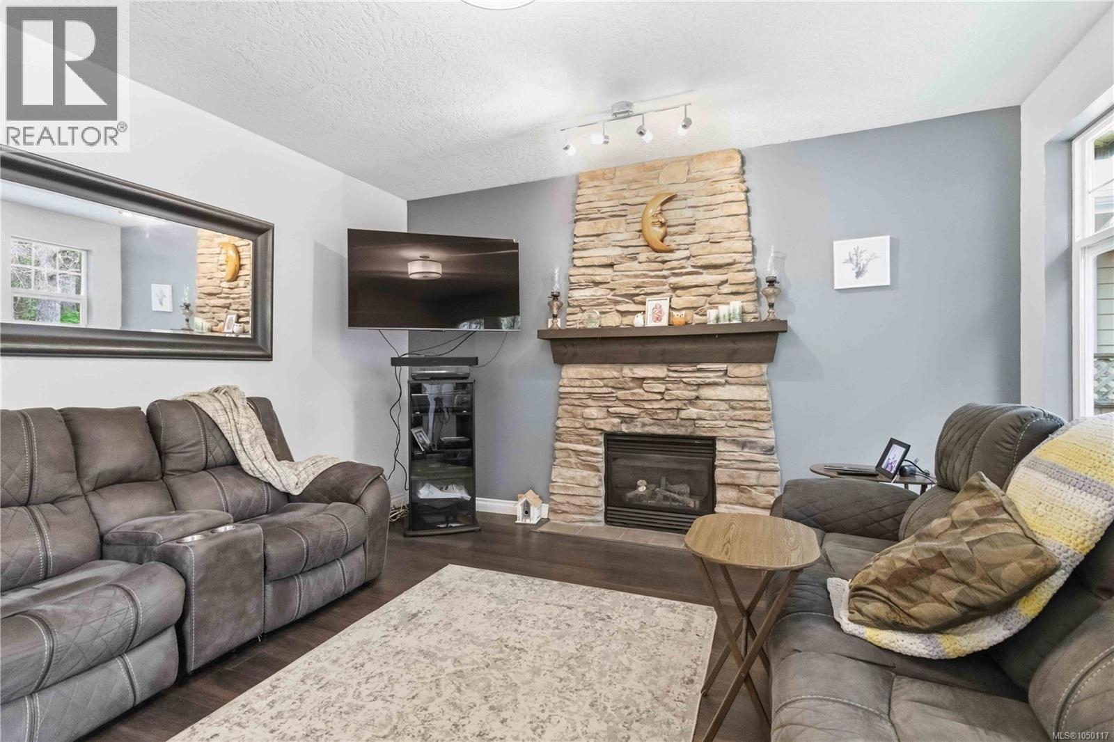 2365 Demamiel Dr Property Photo 20