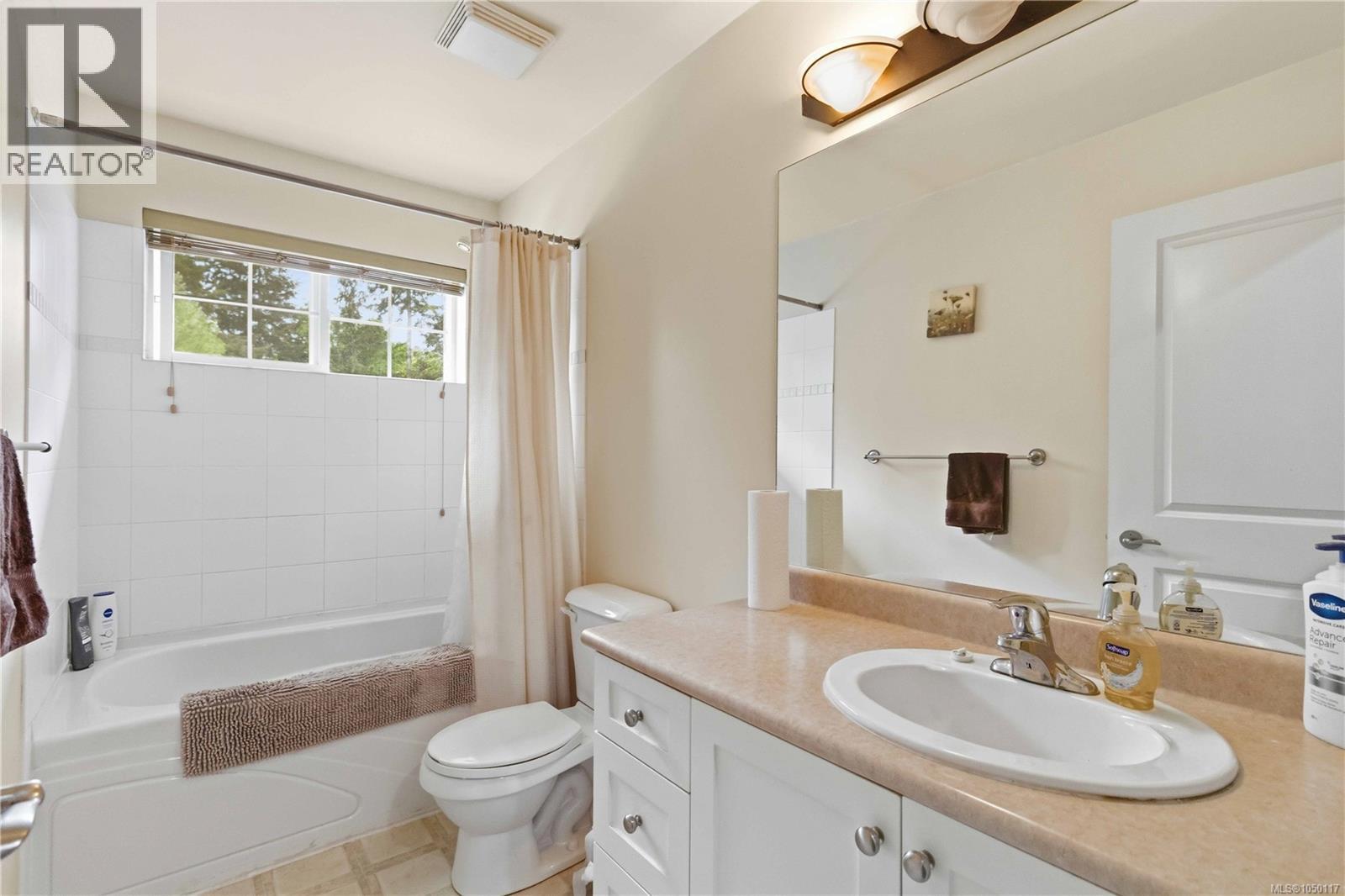 2365 Demamiel Dr Property Photo 34