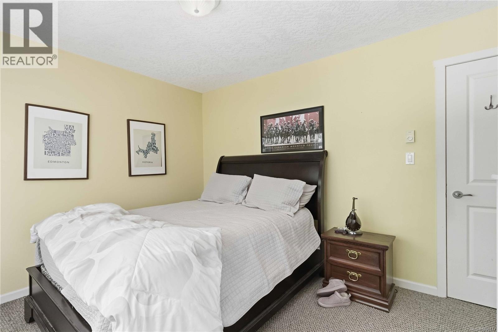 2365 Demamiel Dr Property Photo 35