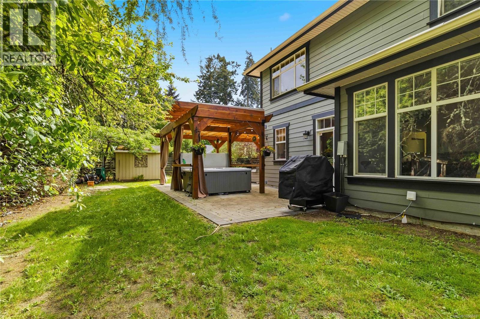 2365 Demamiel Dr Property Photo 40