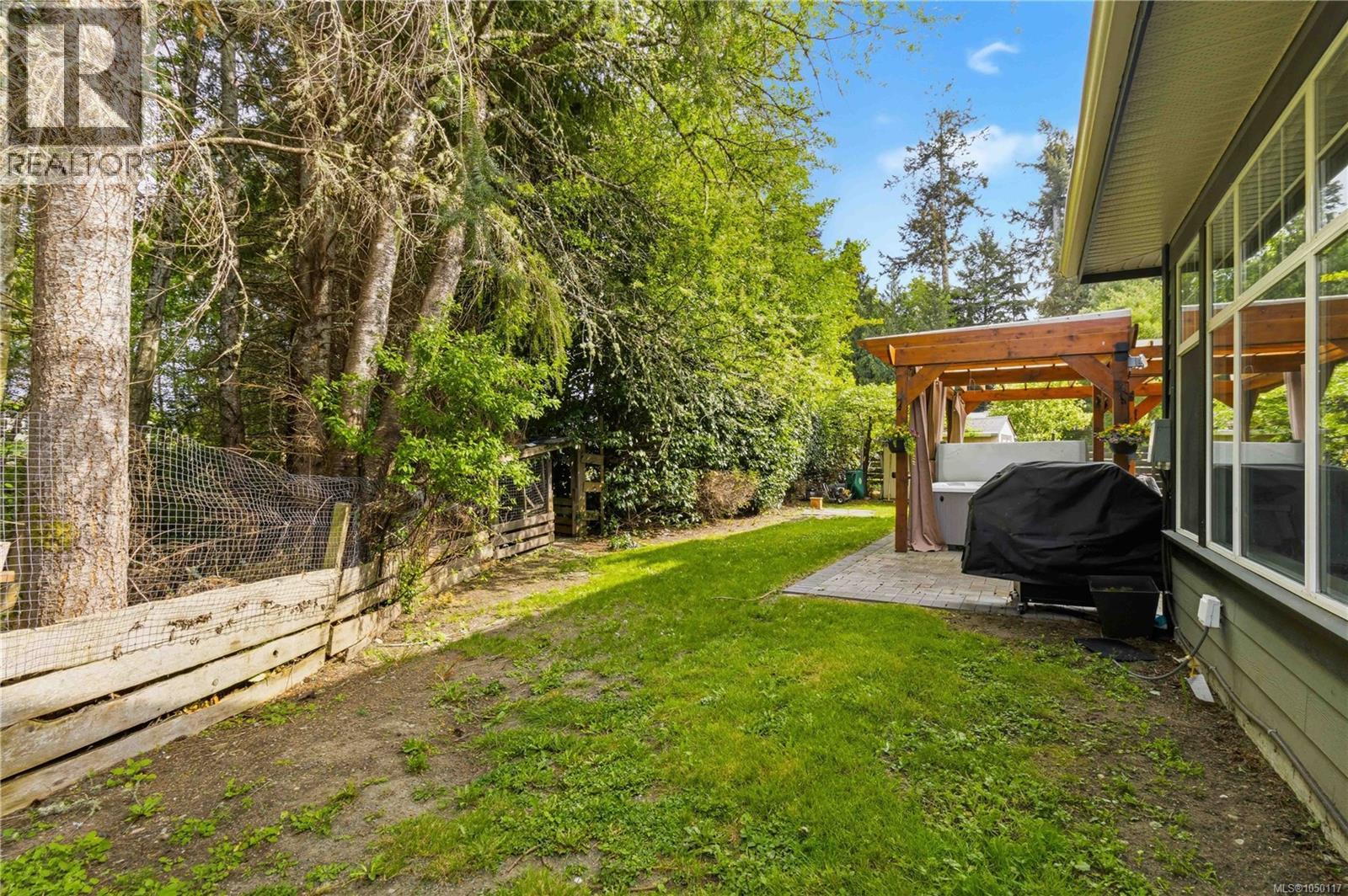 2365 Demamiel Dr Property Photo 41