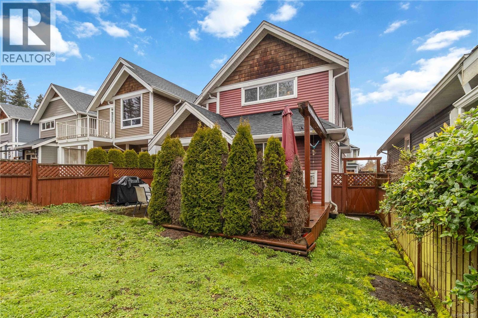 106 2260 Maple Ave N Property Photo 19
