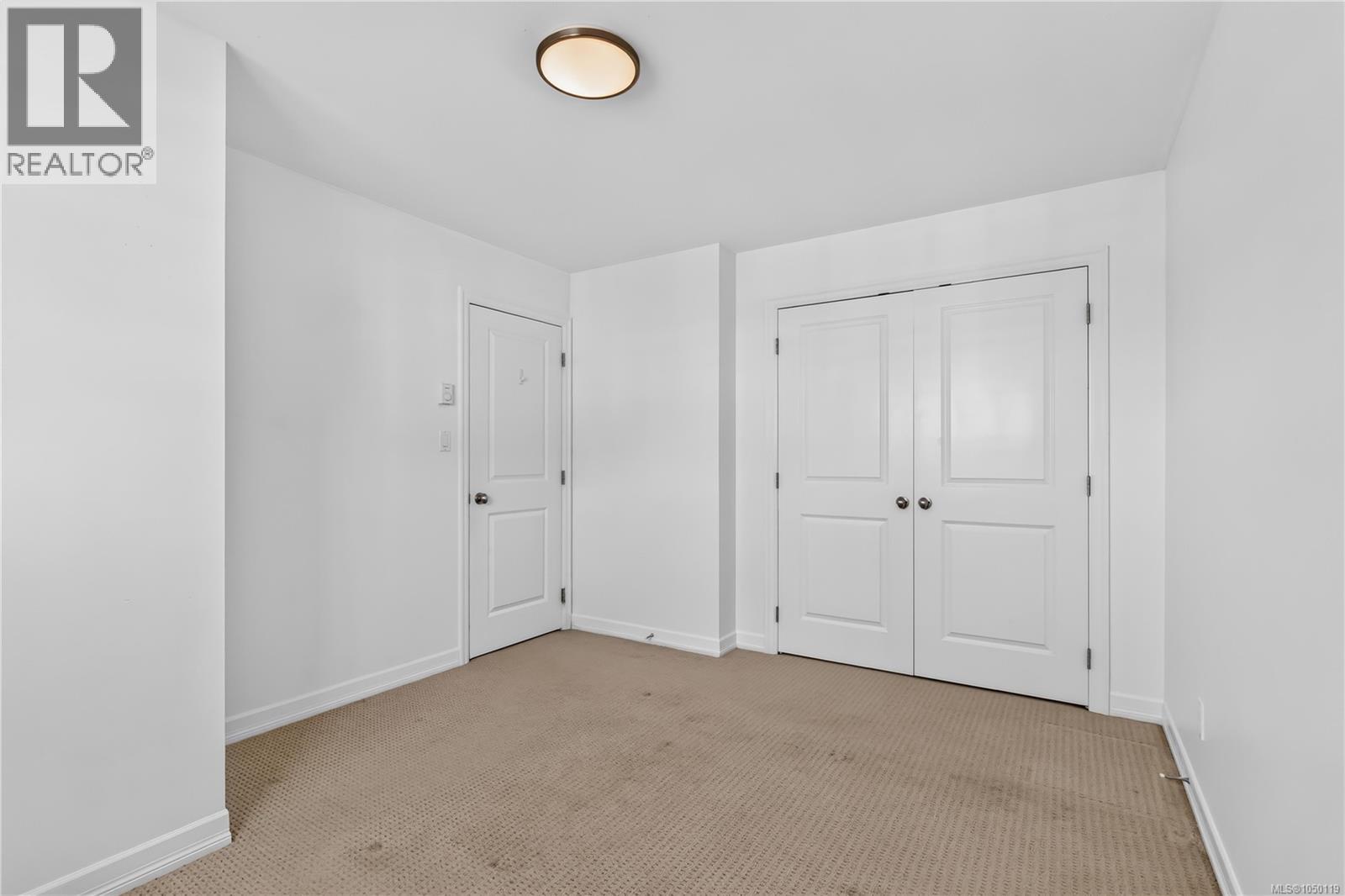 106 2260 Maple Ave N Property Photo 37