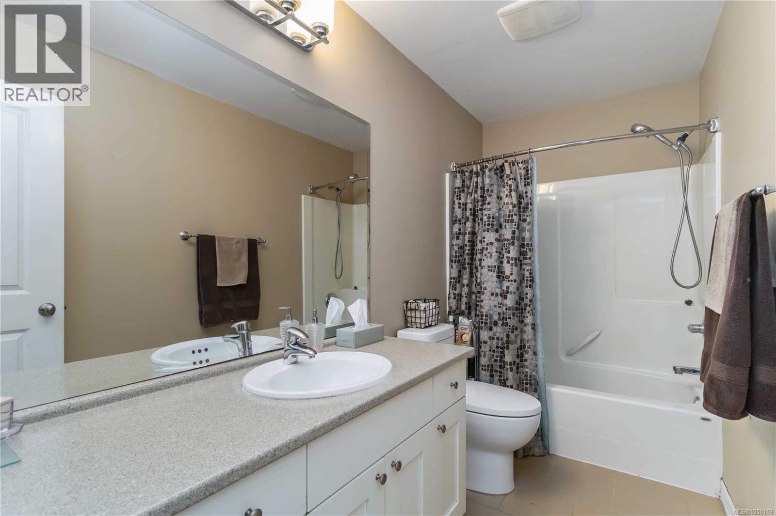 106 2260 Maple Ave N Property Photo 38