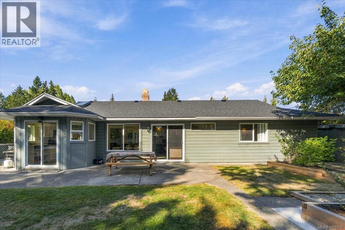 620 Spruce St Property Photo 12