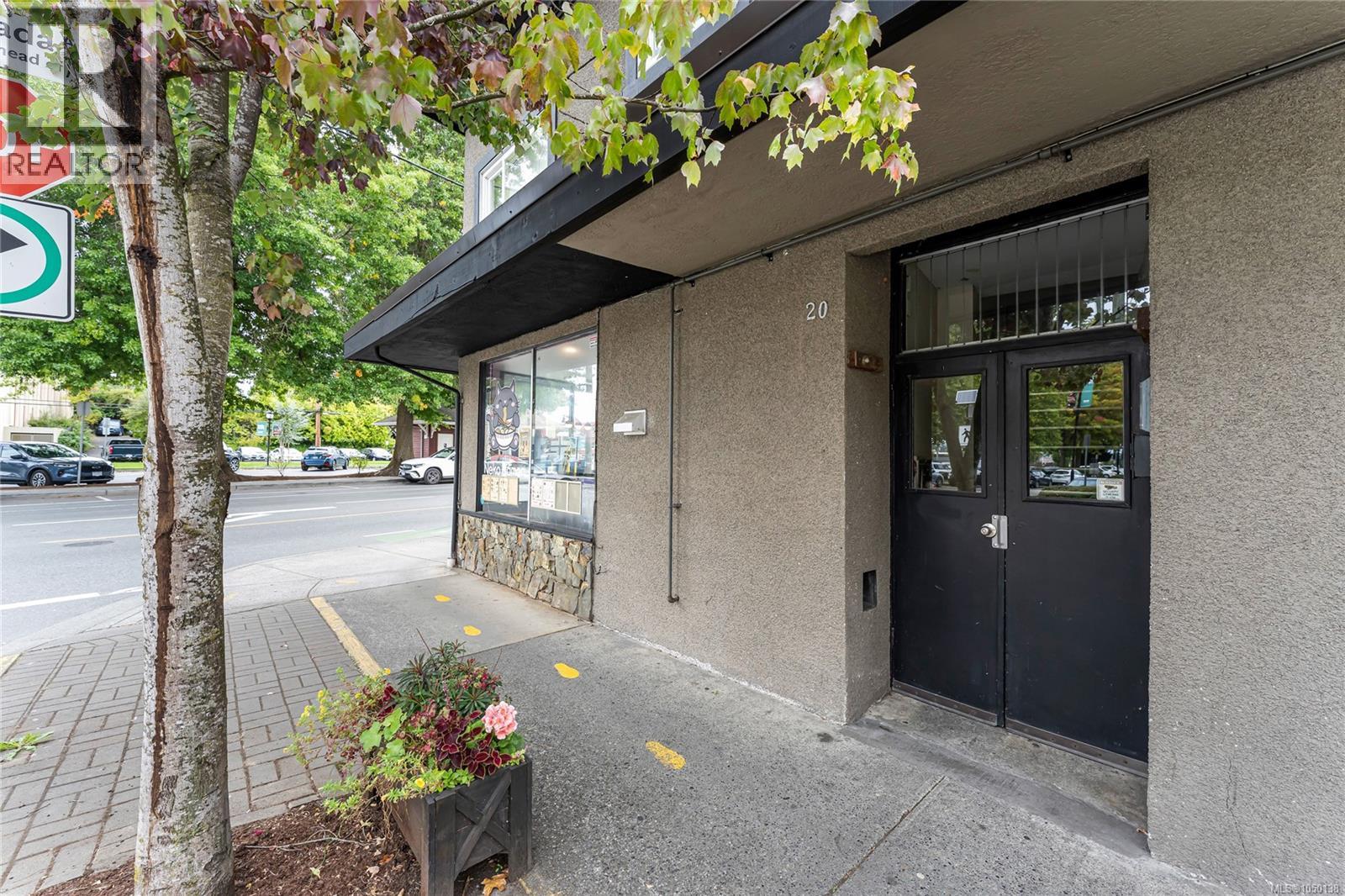 171 Canada Ave Property Photo 23
