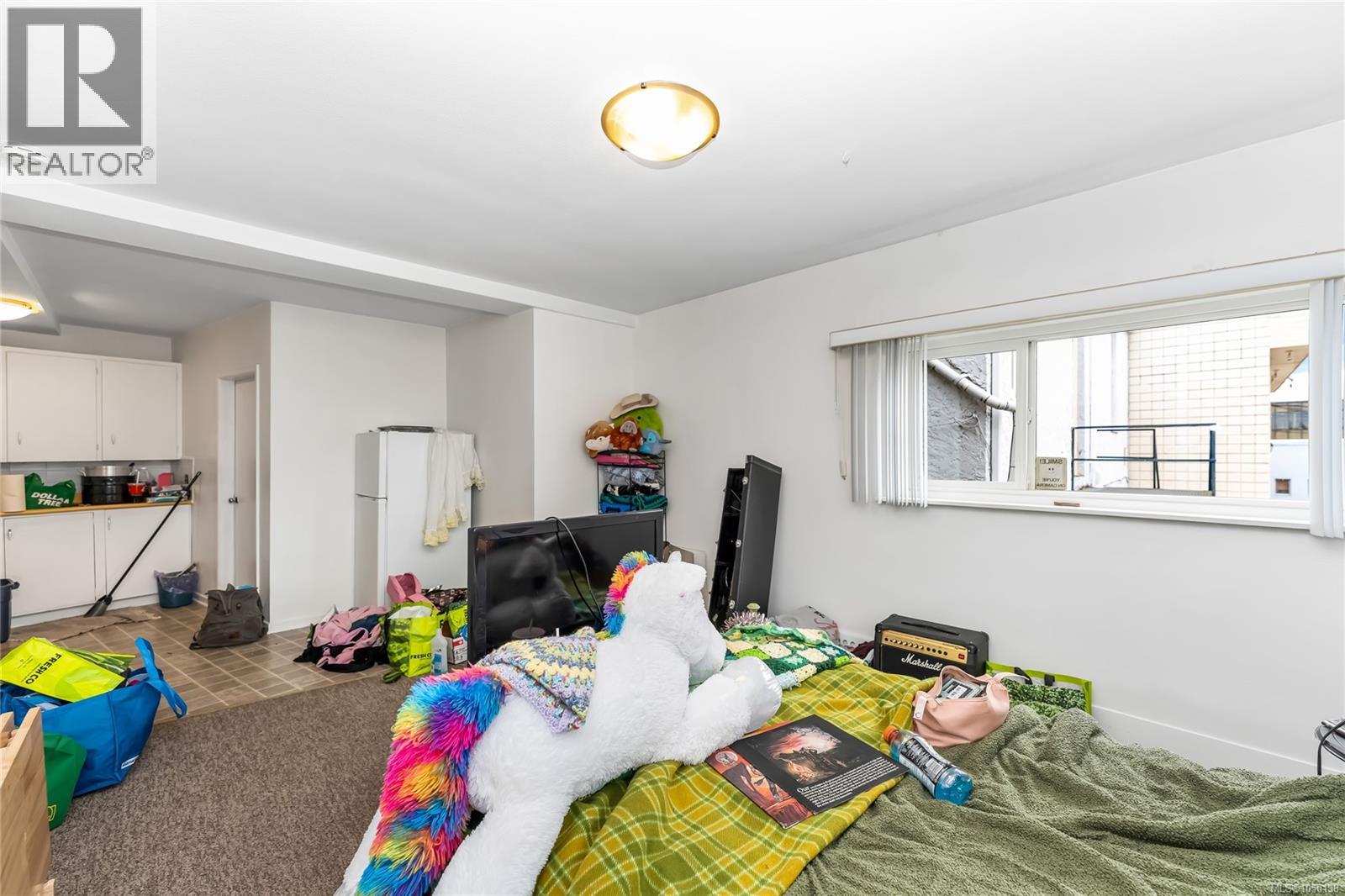 171 Canada Ave Property Photo 39