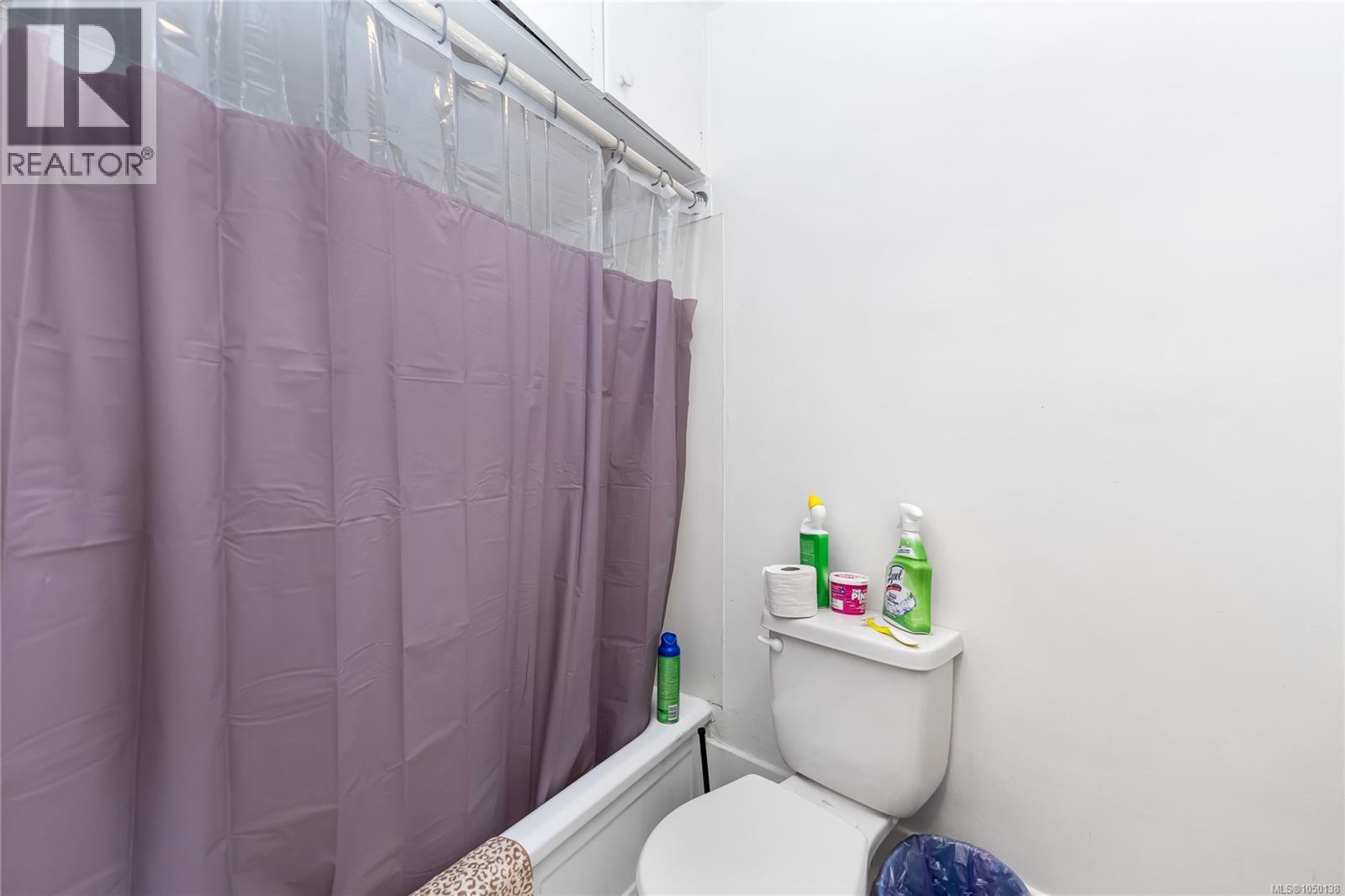 171 Canada Ave Property Photo 42