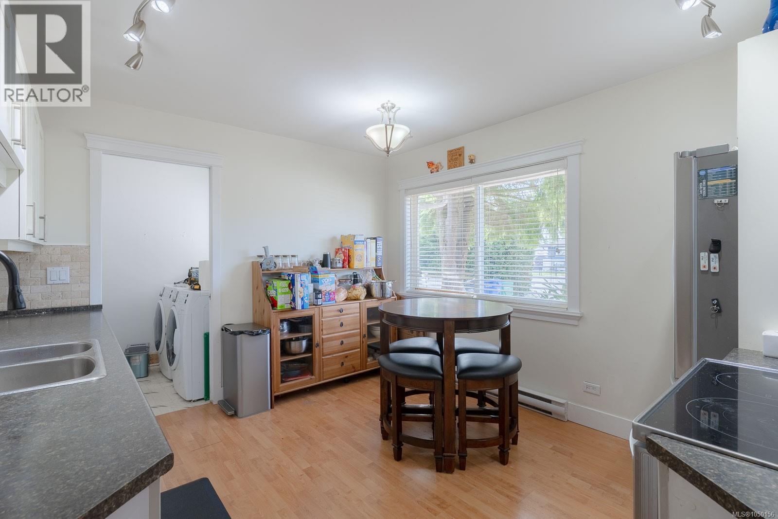 960 St. Andrews St Property Photo 10