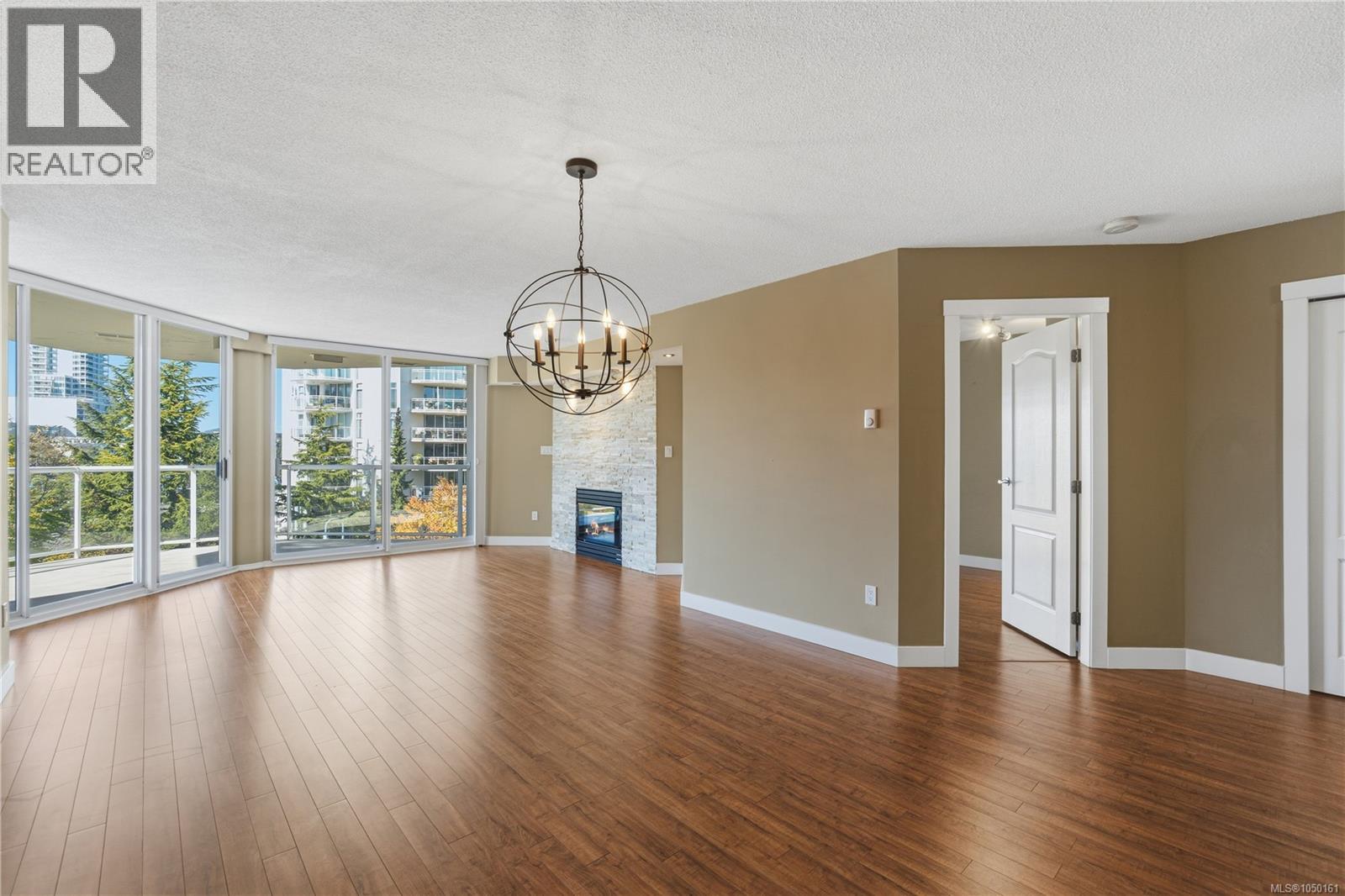 402 158 Promenade Dr Property Photo 6