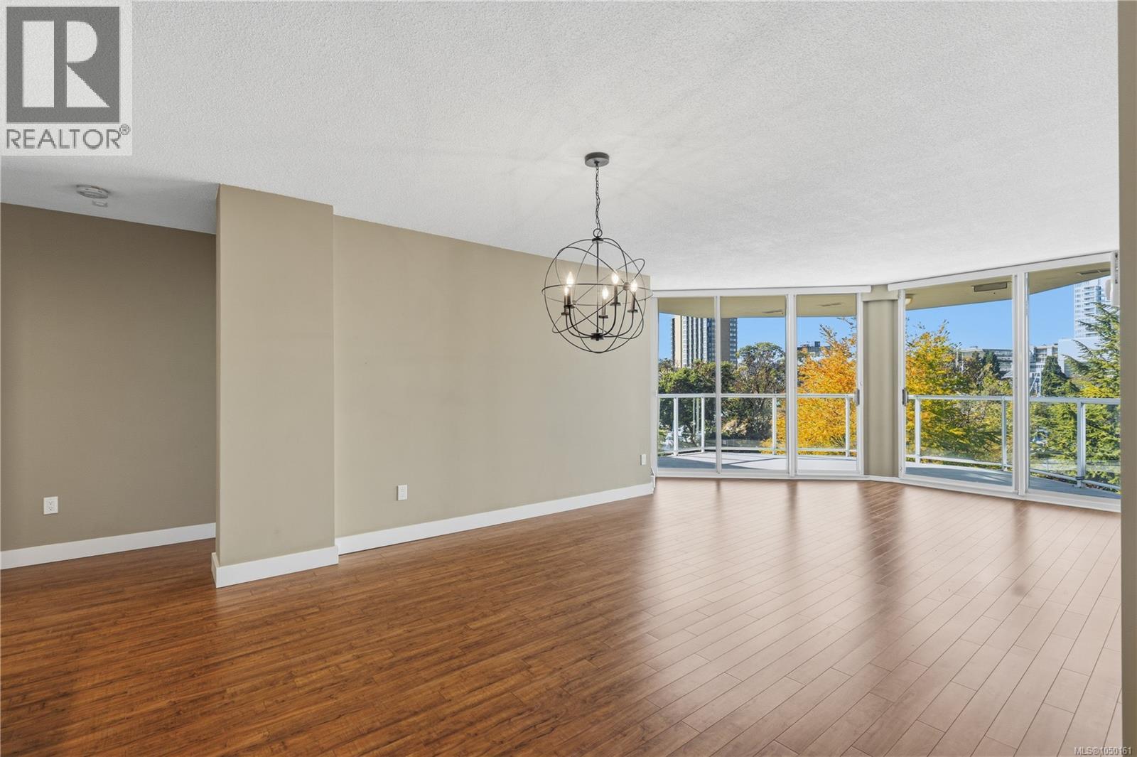 402 158 Promenade Dr Property Photo 7