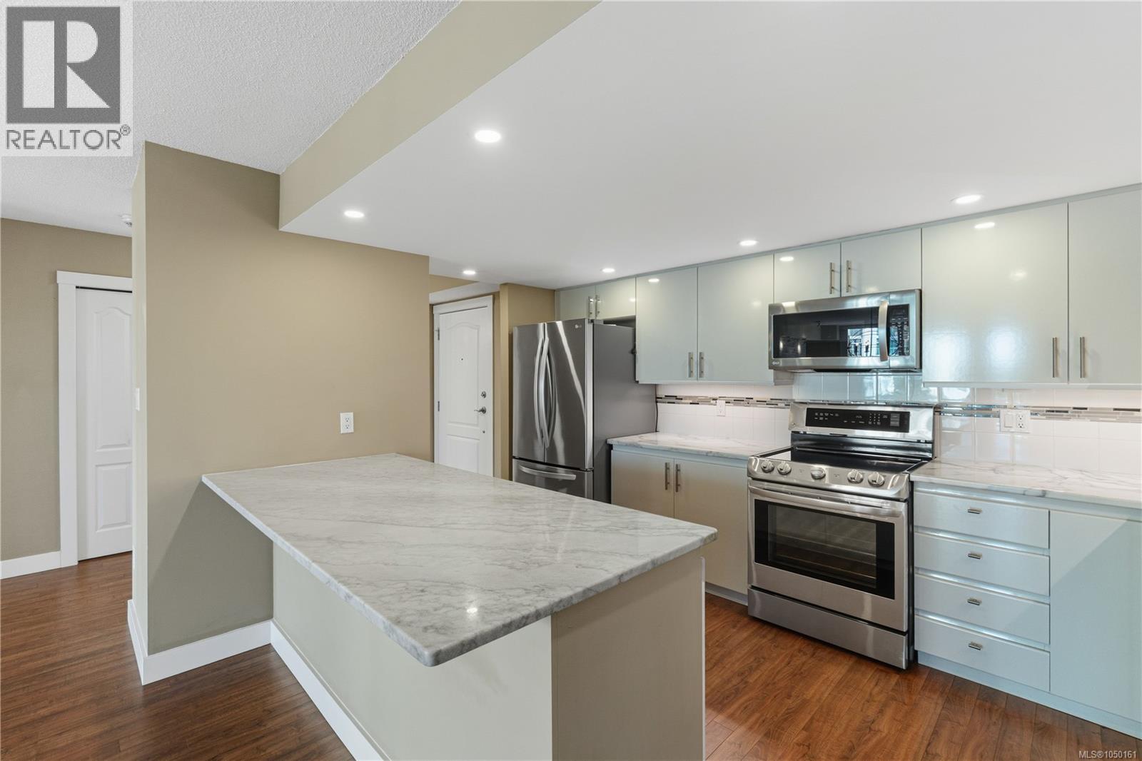 402 158 Promenade Dr Property Photo 16
