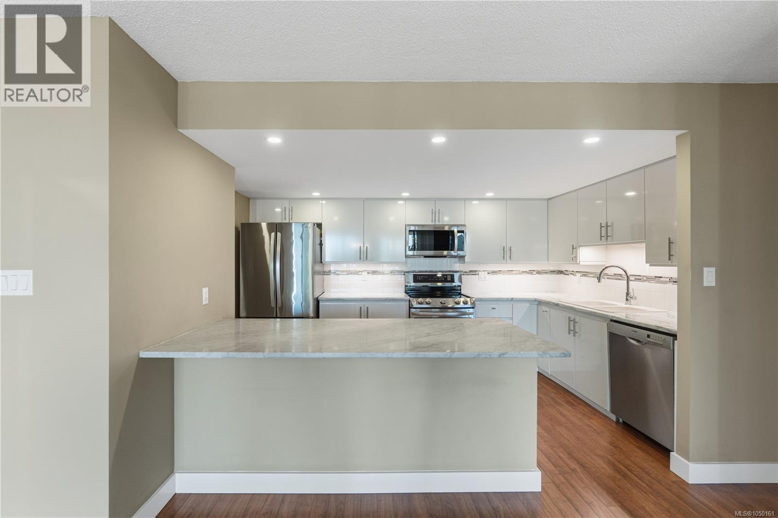 402 158 Promenade Dr Property Photo 18