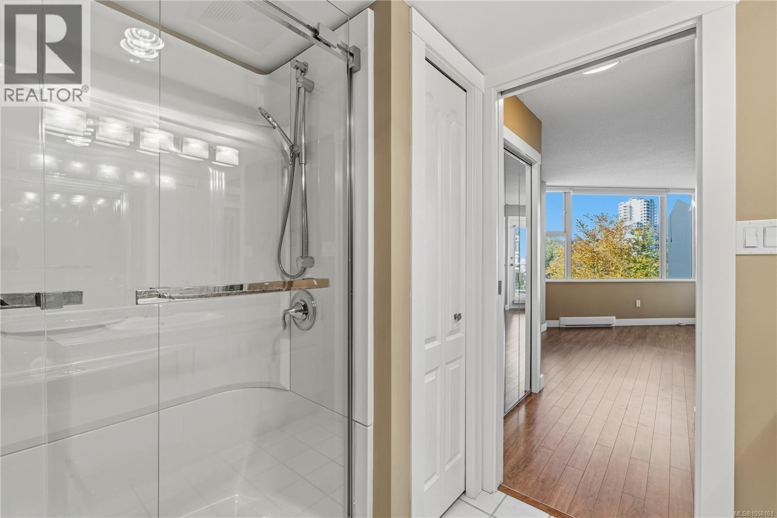 402 158 Promenade Dr Property Photo 32