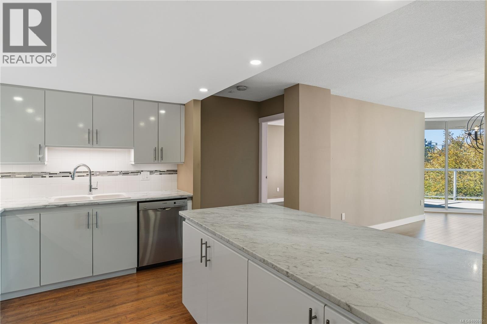 402 158 Promenade Dr Property Photo 37