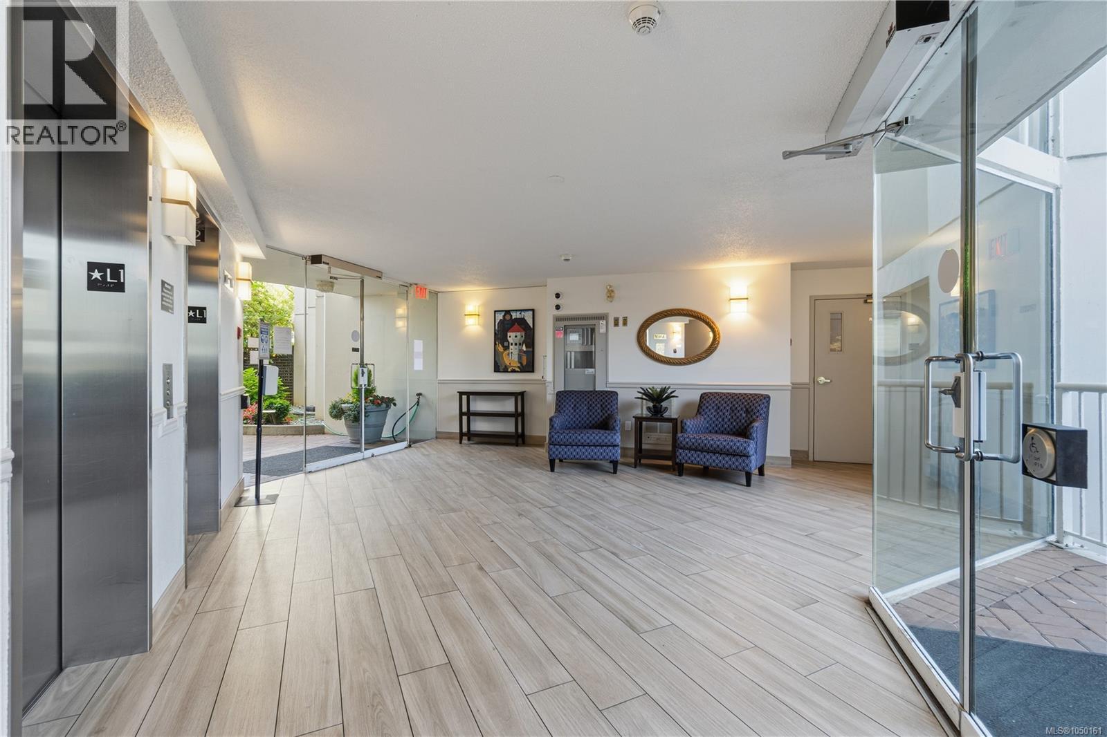 402 158 Promenade Dr Property Photo 42