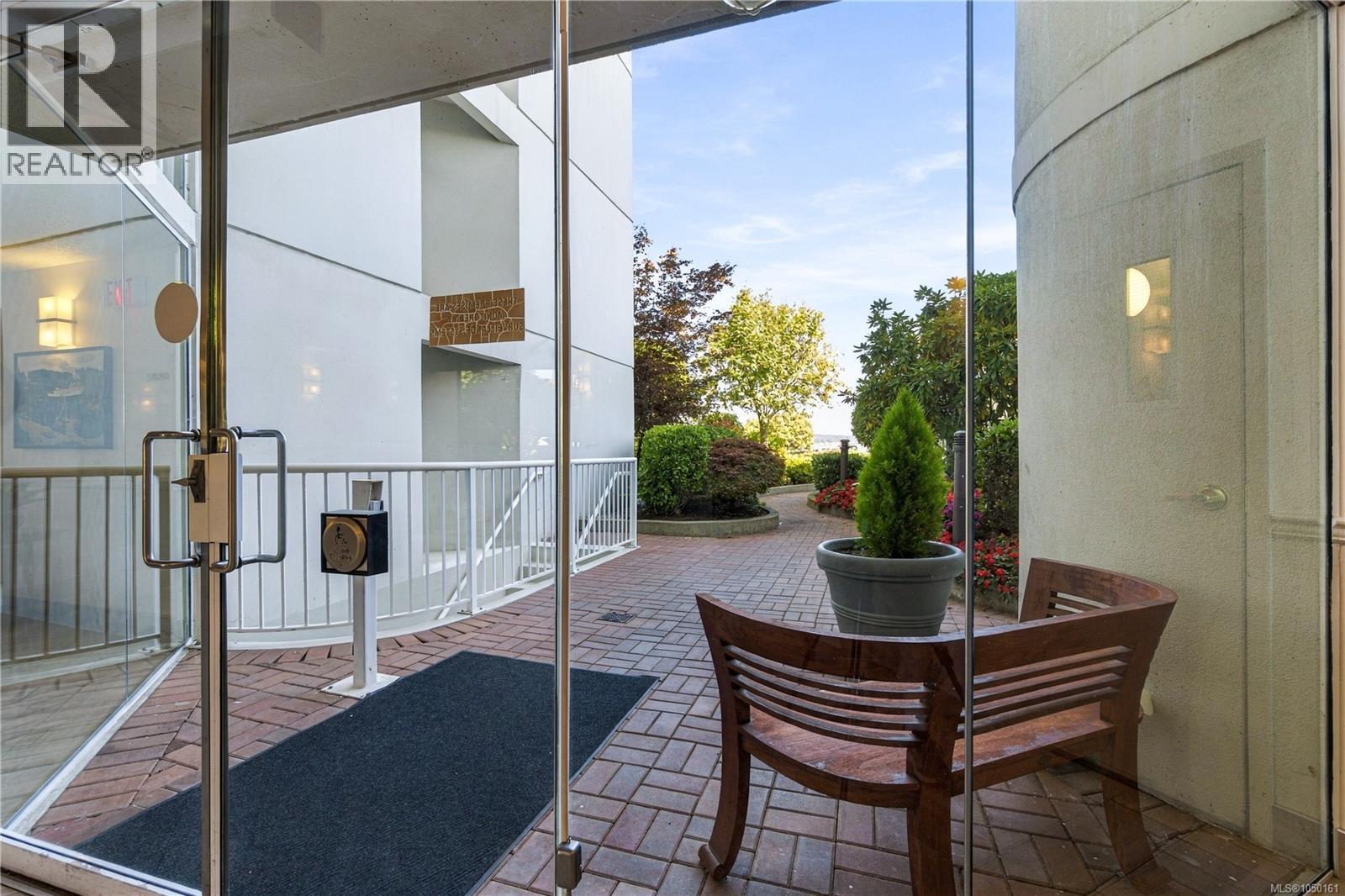 402 158 Promenade Dr Property Photo 46
