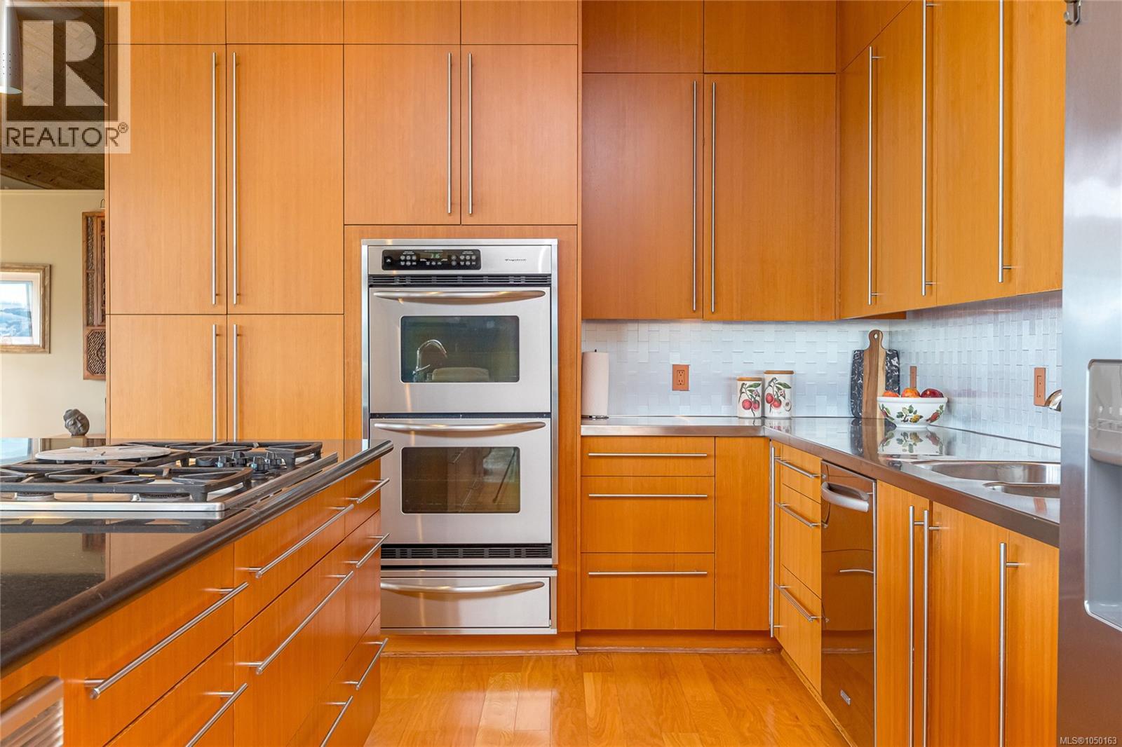 526 Bayview Pl Property Photo 13