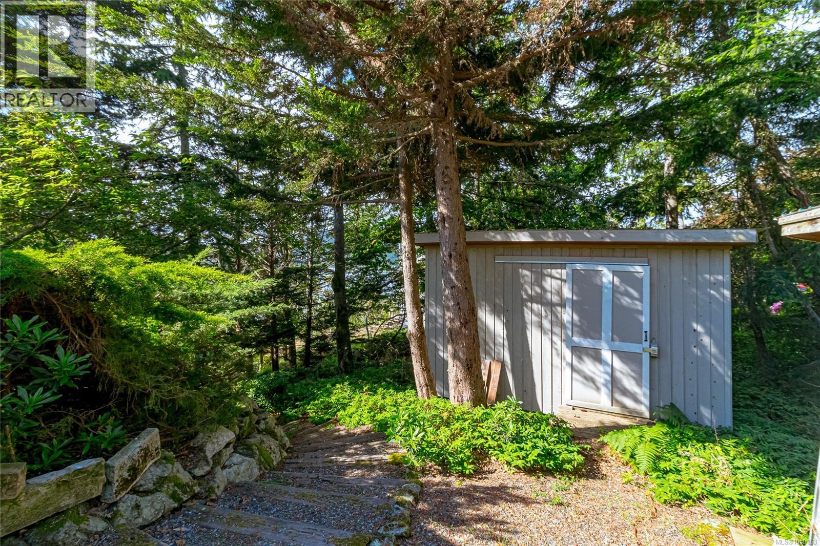 526 Bayview Pl Property Photo 40