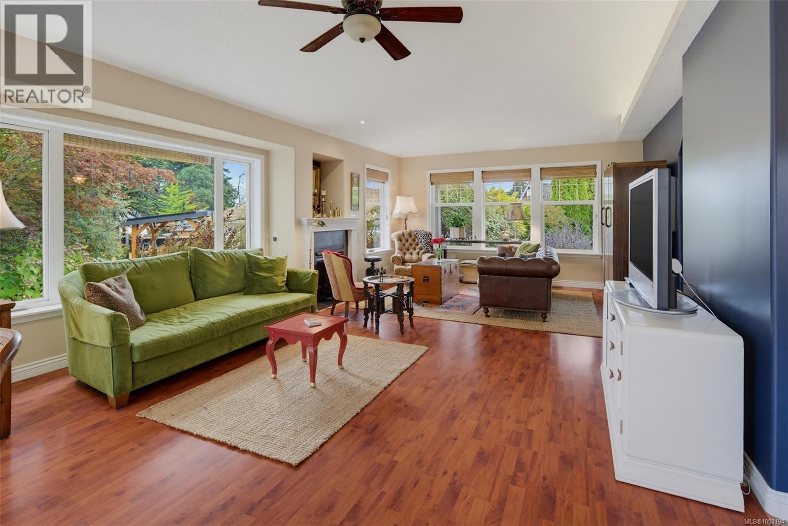 8102 Spinnaker Pl Property Photo 7