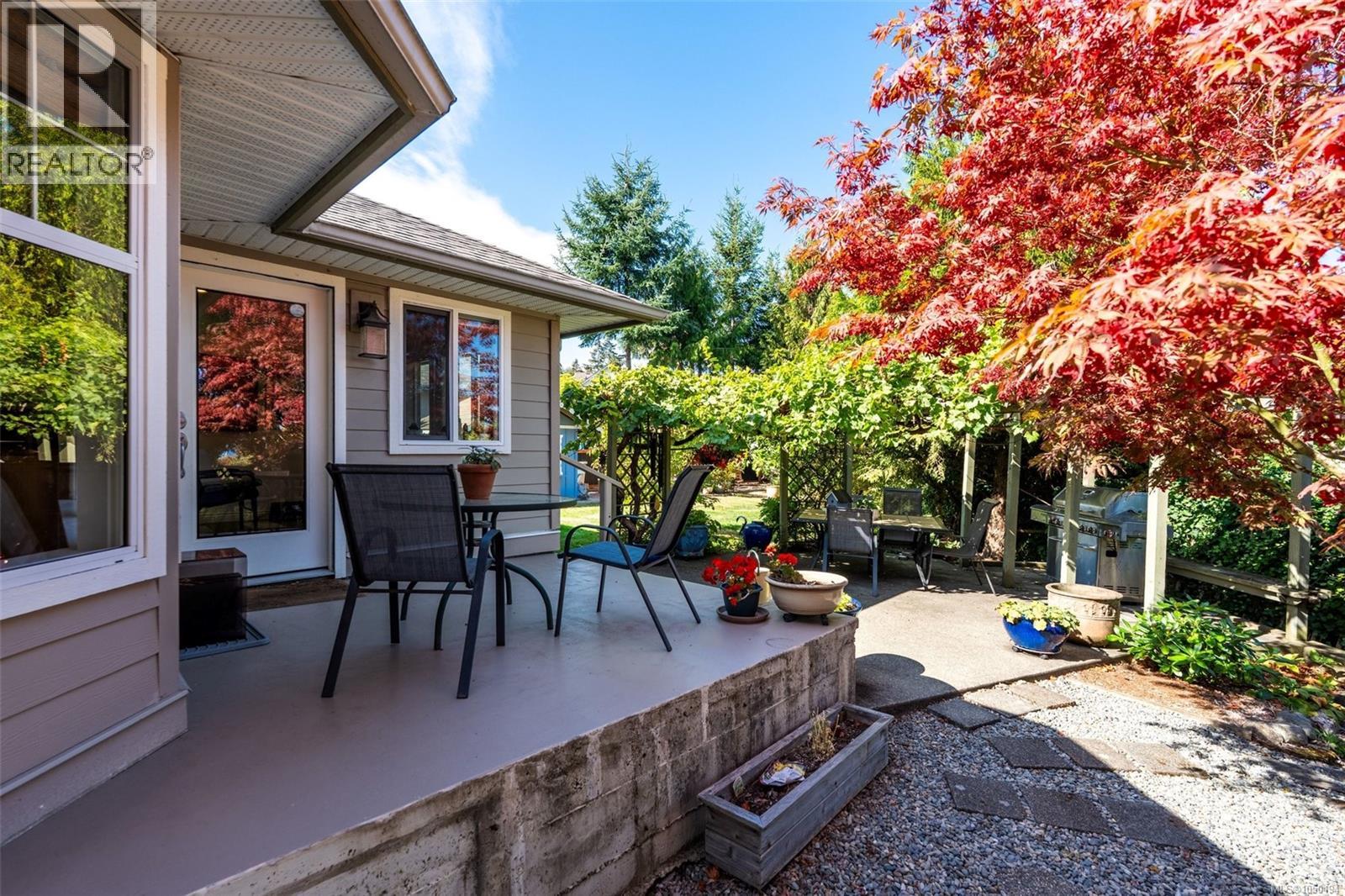 8102 Spinnaker Pl Property Photo 29