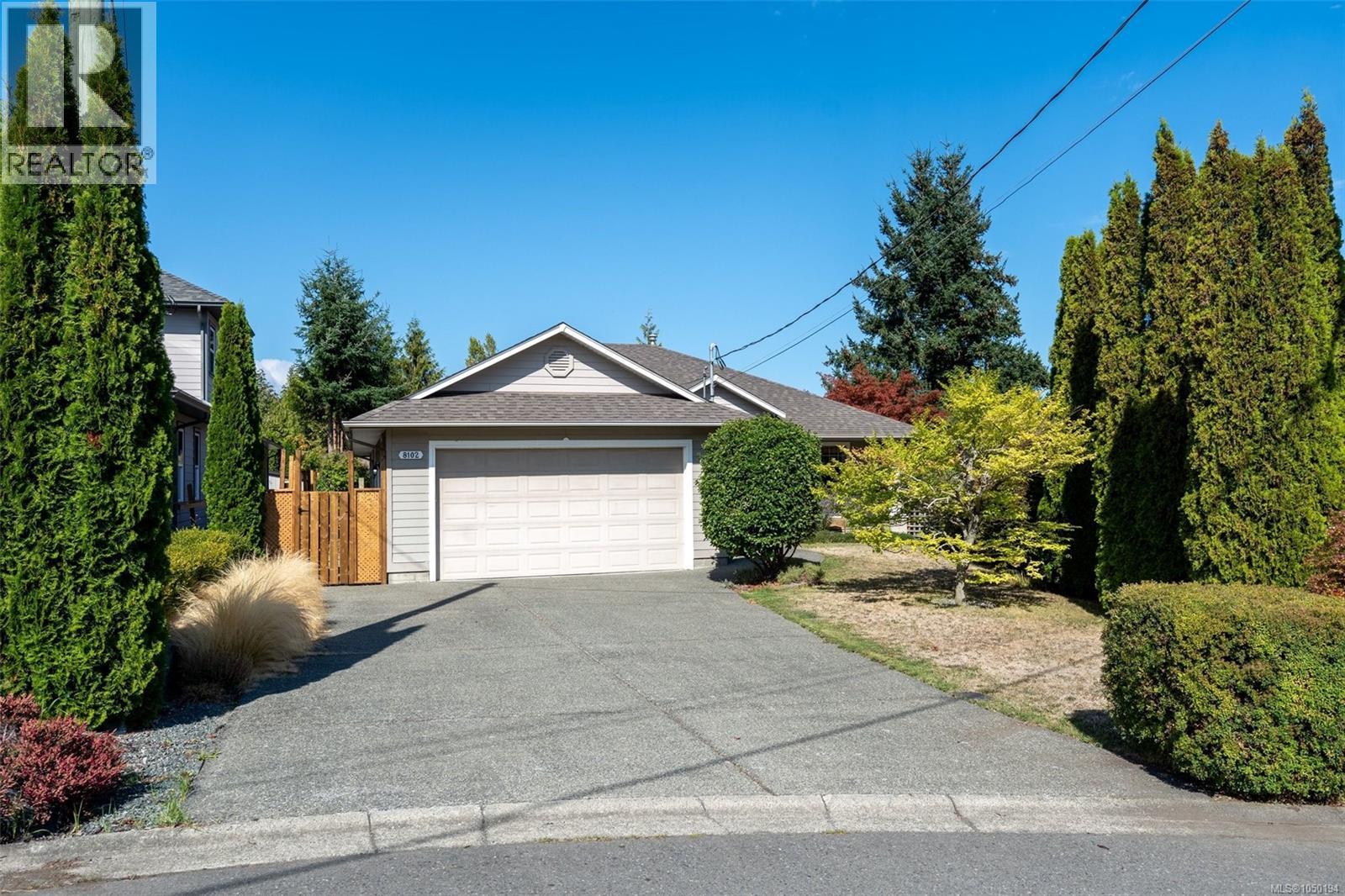 8102 Spinnaker Pl Property Photo 40