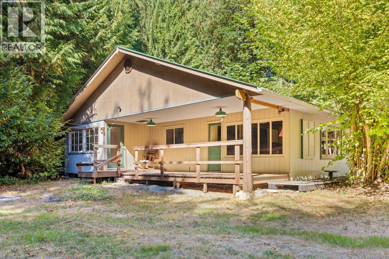 3175 Plumtree Rd Property Photo 1