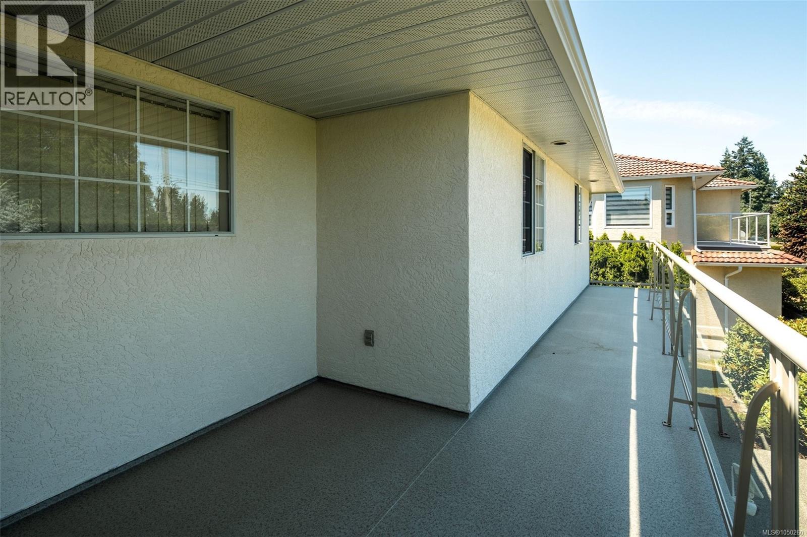 1847 El Sereno Dr Property Photo 8
