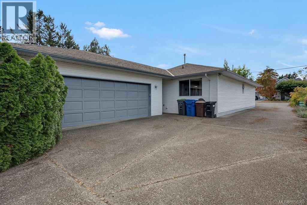 950 Mcdonald St Property Photo 57