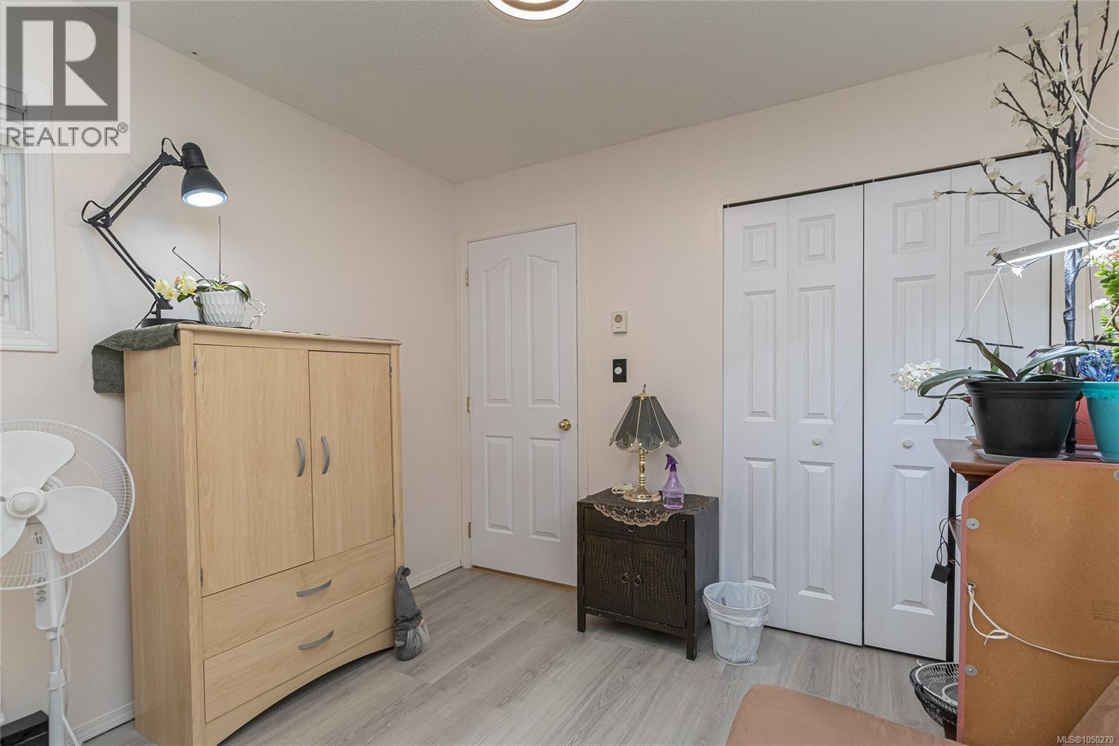 29 2771 Spencer Rd Property Photo 18