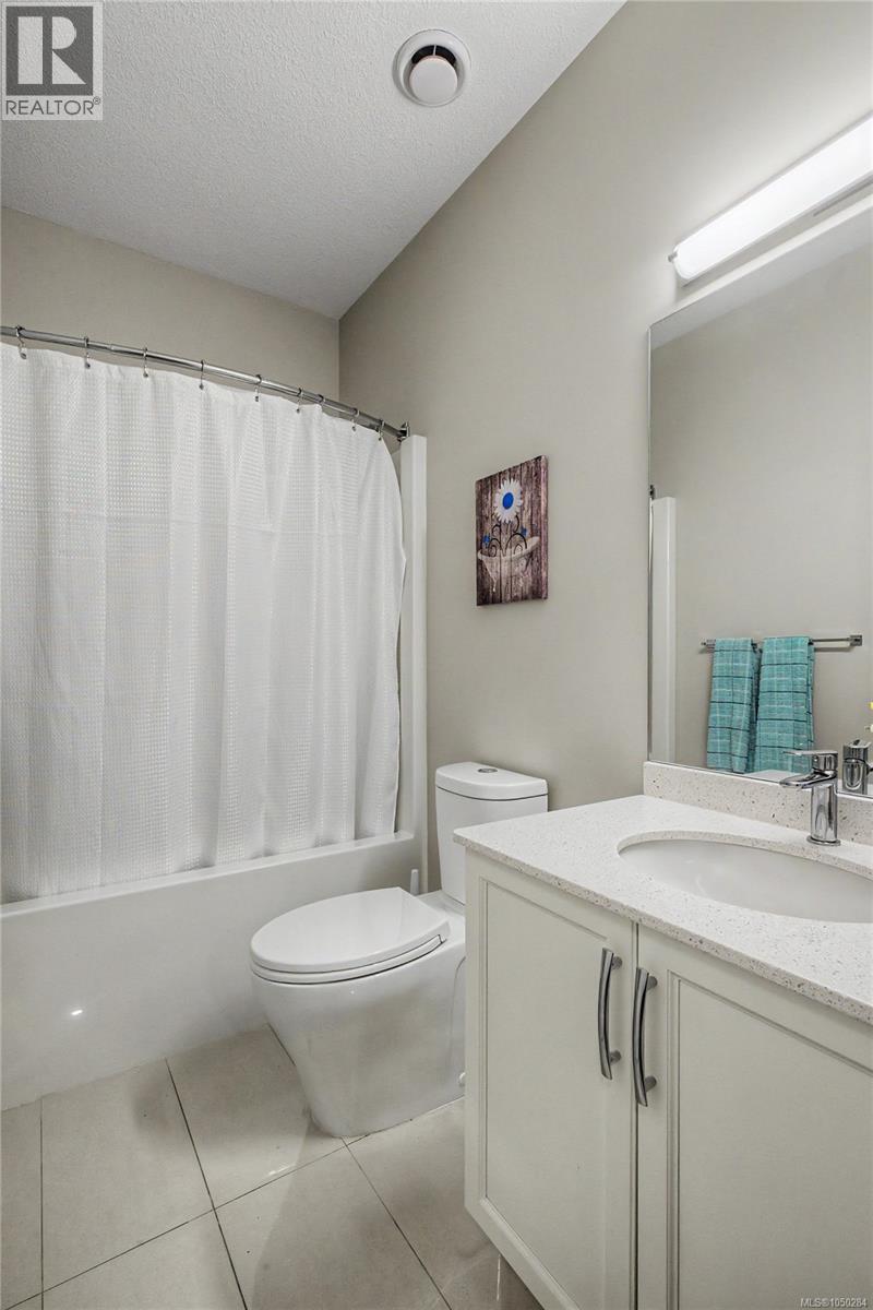 4165 Emerald Woods Pl Property Photo 24