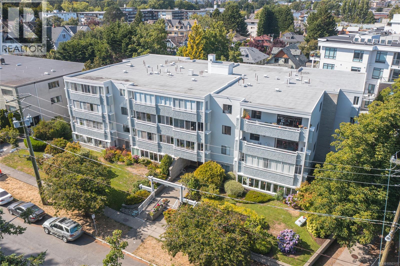 101 1050 Park Blvd Property Photo 1
