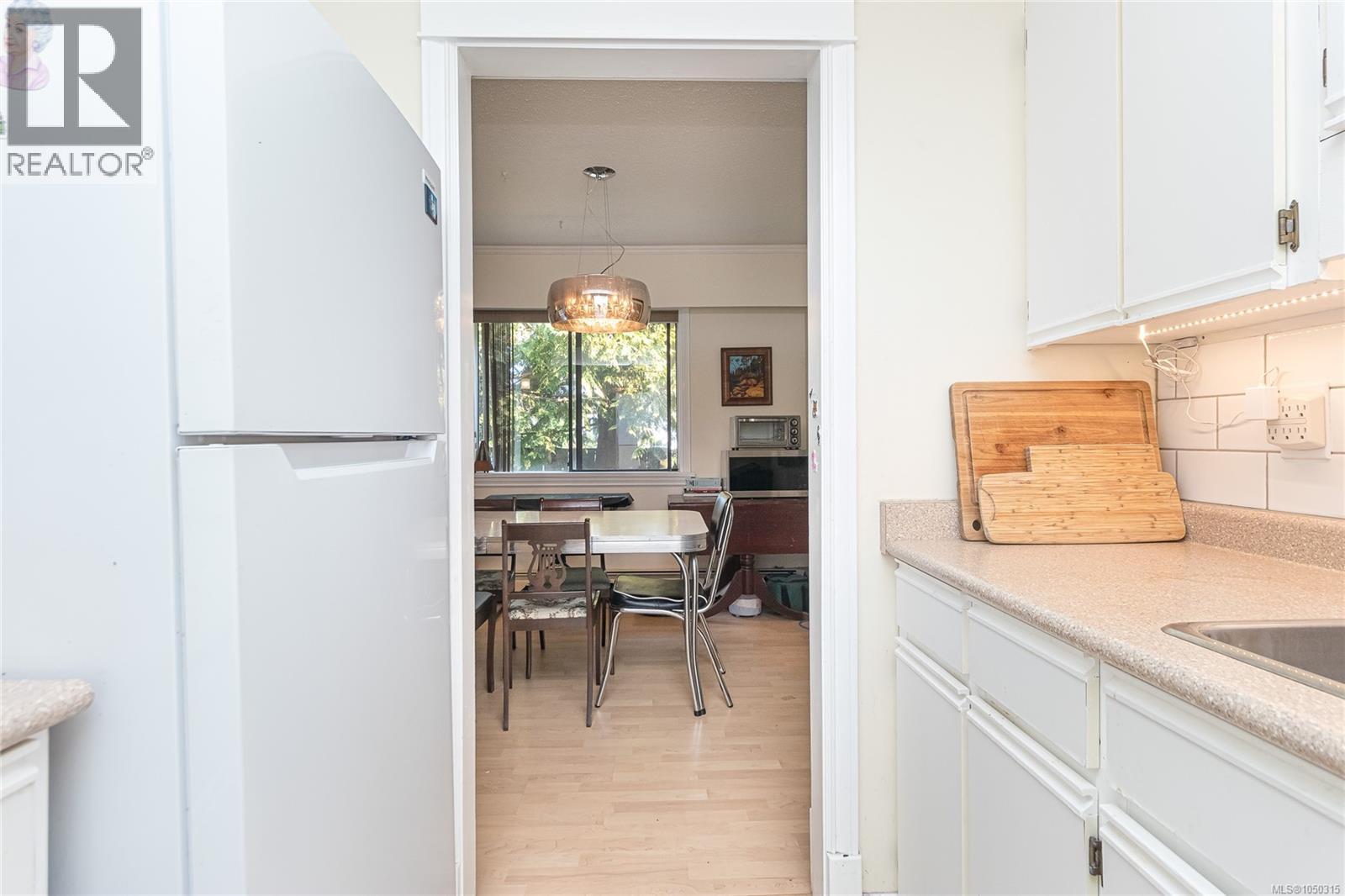 101 1050 Park Blvd Property Photo 13