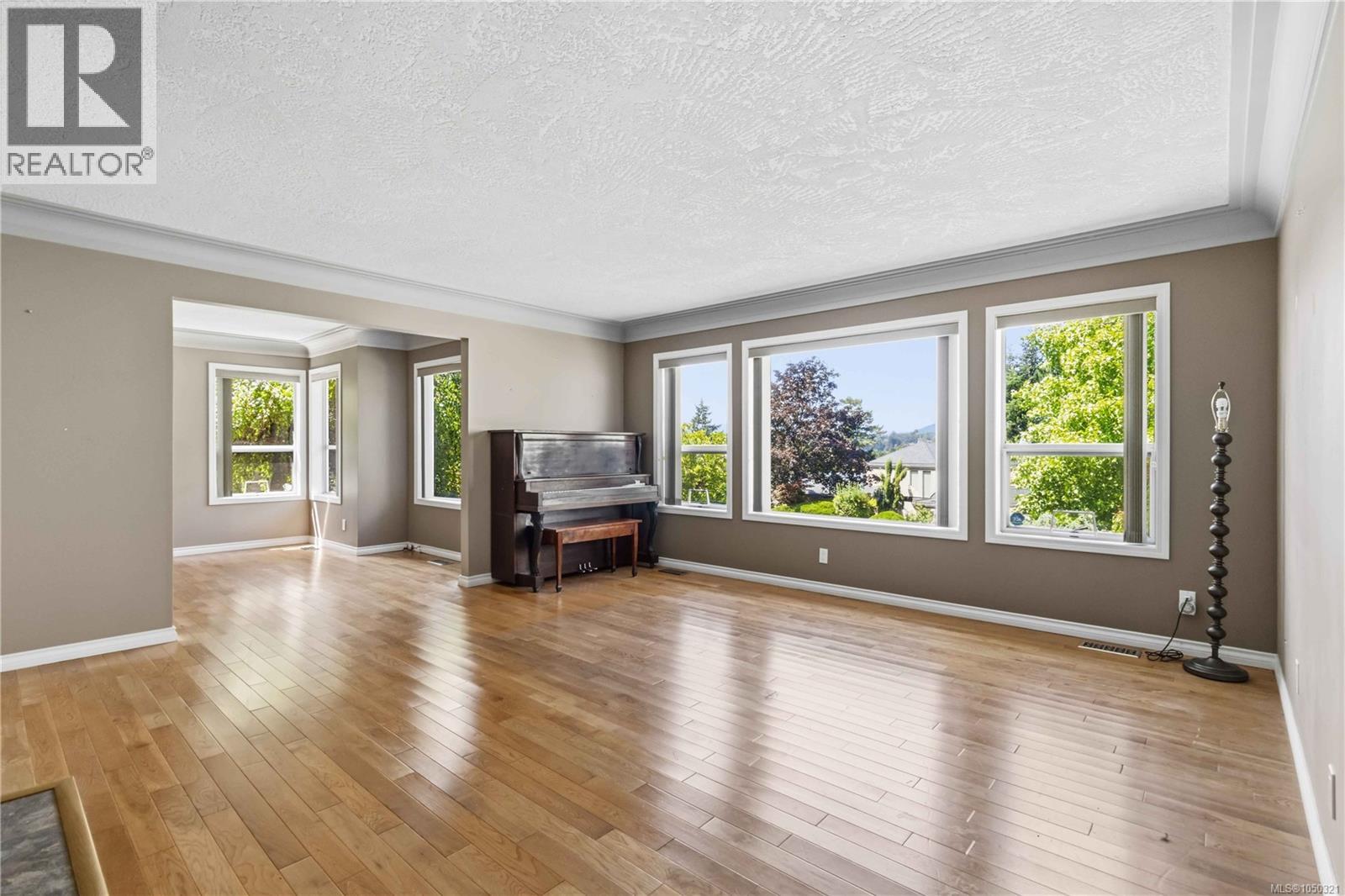 4343 Emily Carr Dr Property Photo 4