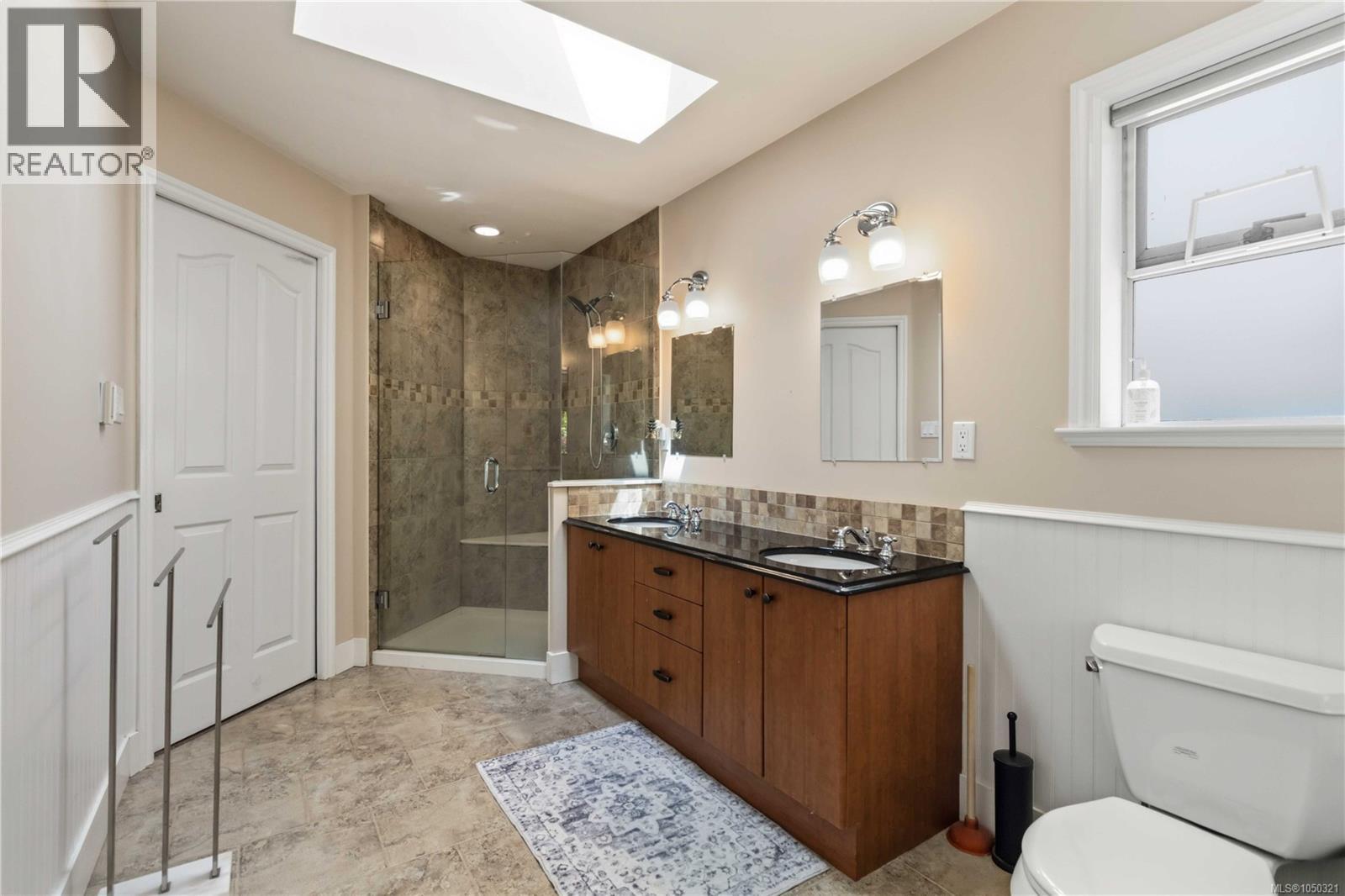 4343 Emily Carr Dr Property Photo 20