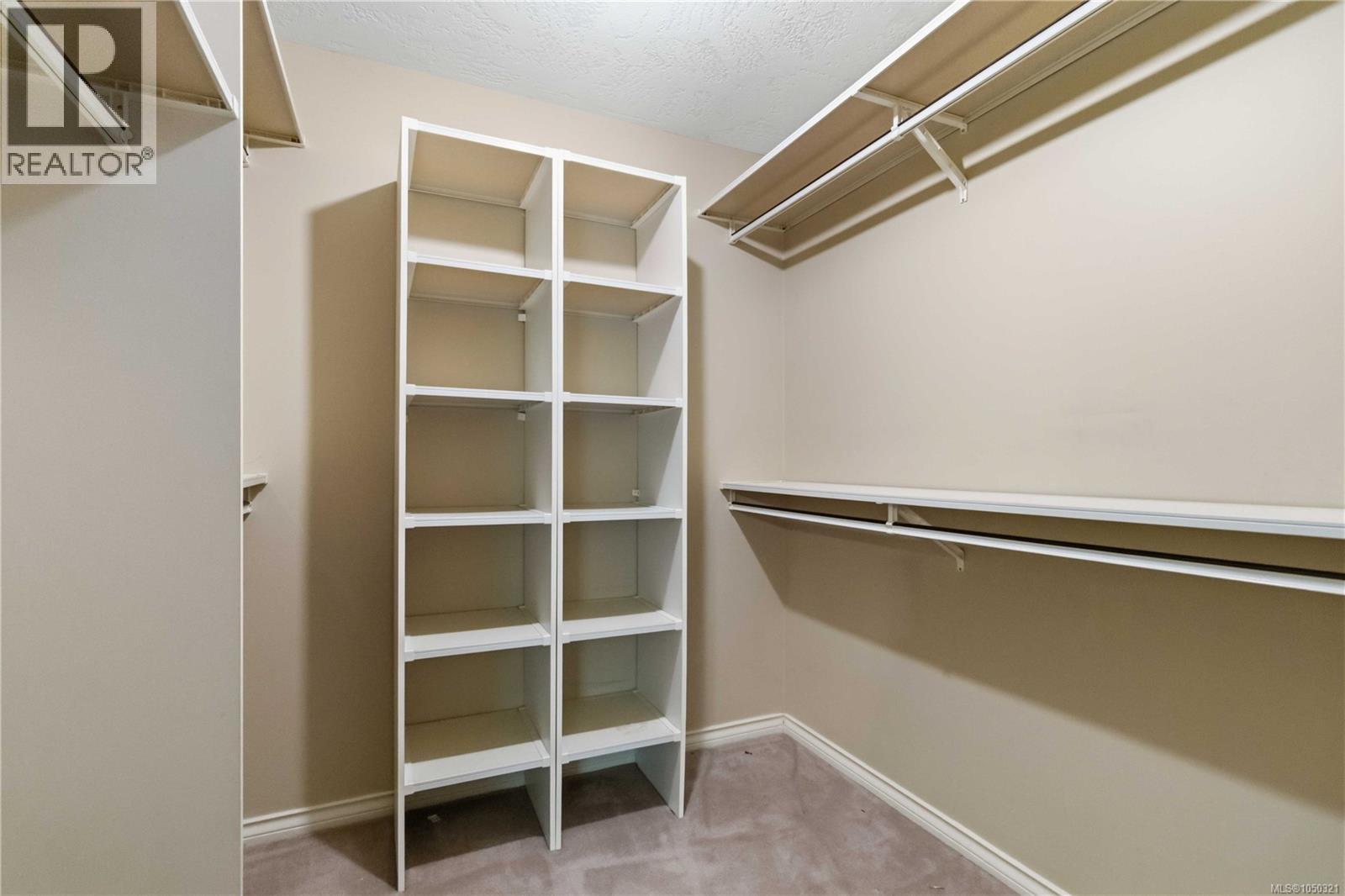 4343 Emily Carr Dr Property Photo 21