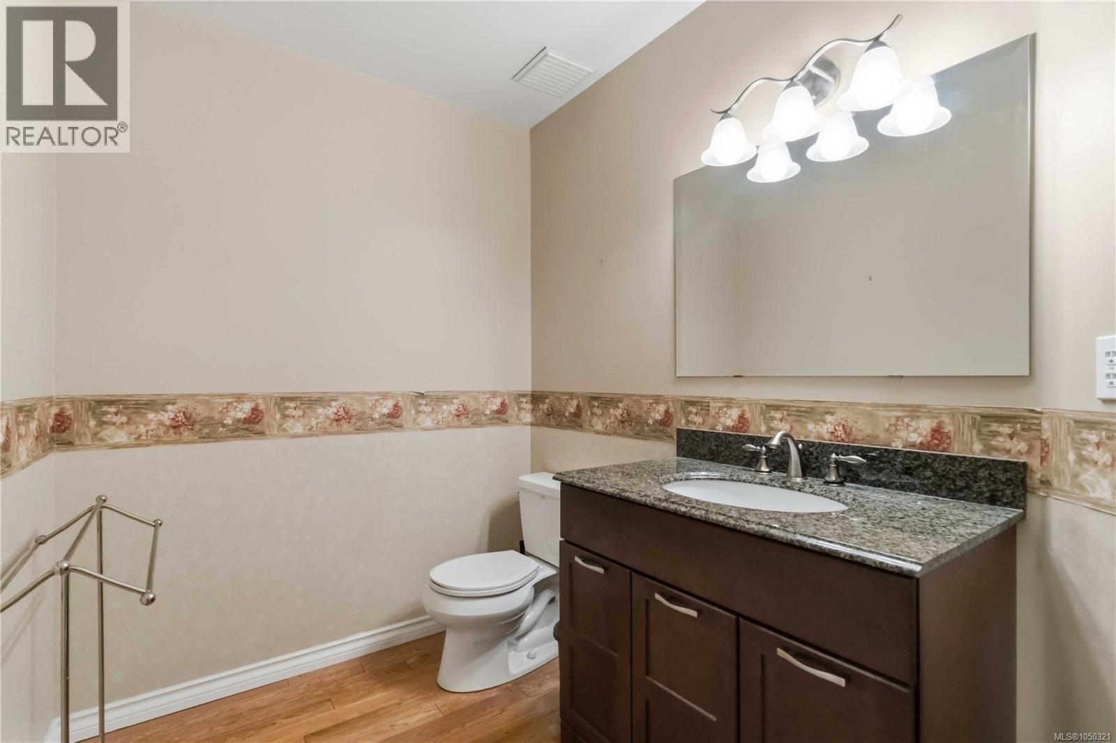 4343 Emily Carr Dr Property Photo 22