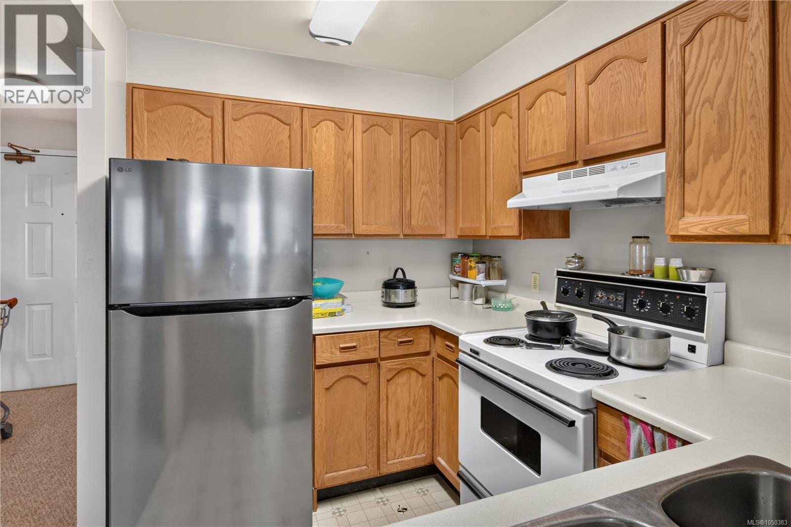 107 30 Cavan St Property Photo 6