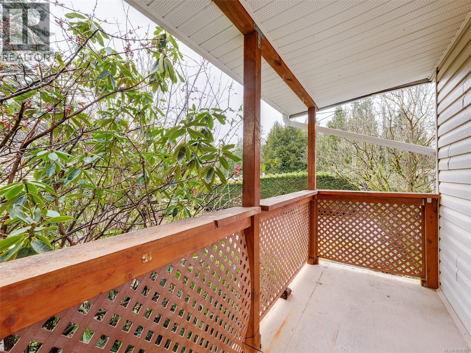 39 2587 Selwyn Rd Property Photo 25