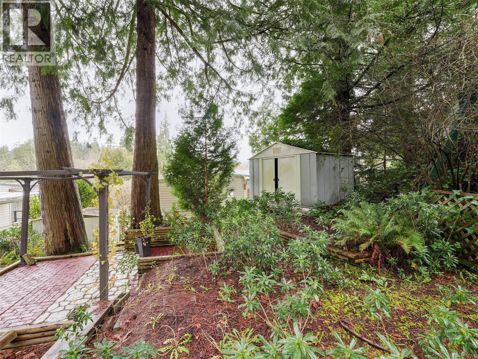 39 2587 Selwyn Rd Property Photo 30