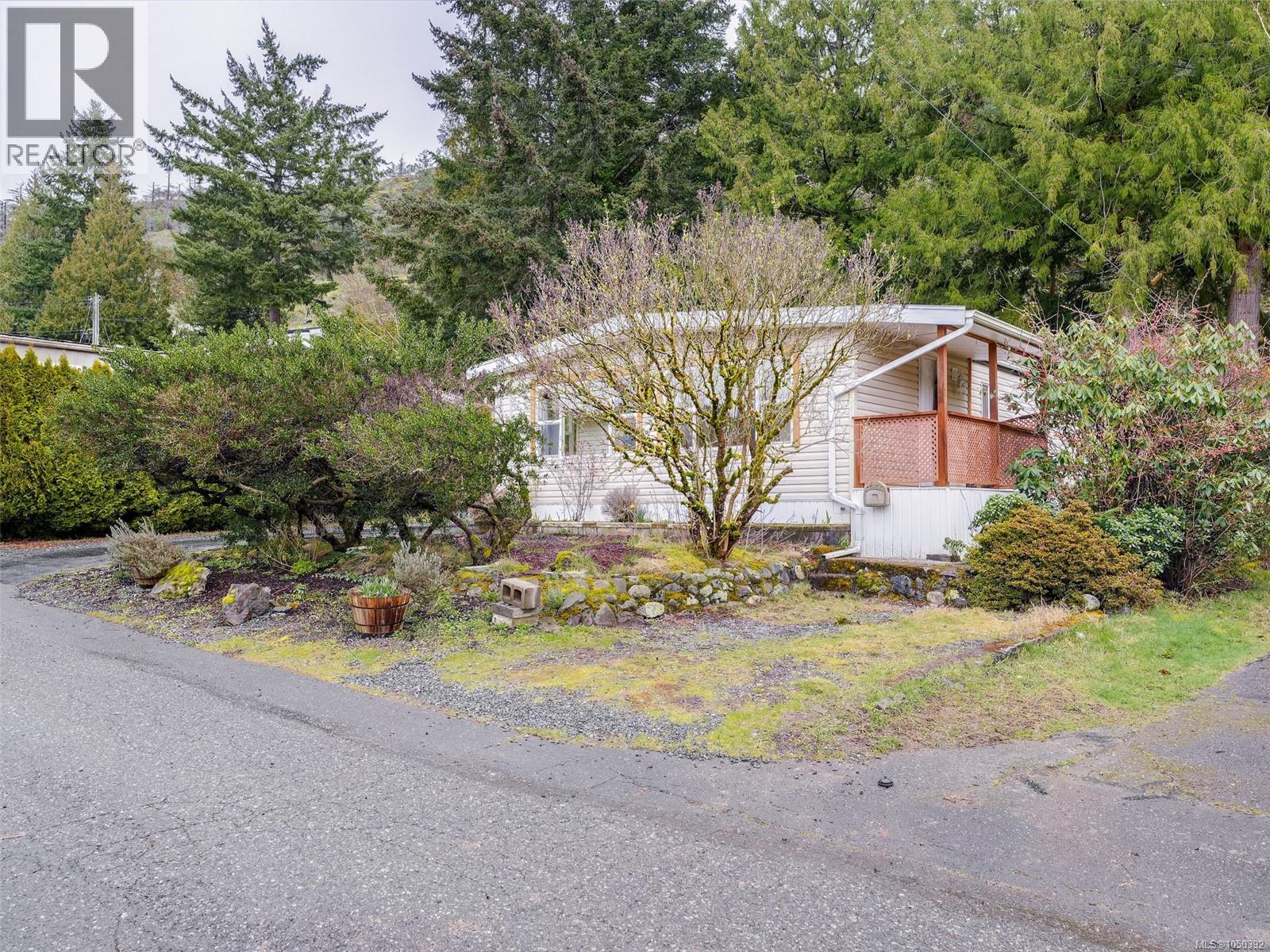 39 2587 Selwyn Rd Property Photo 32