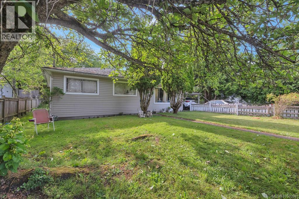 311 Holly Ave Property Photo 3