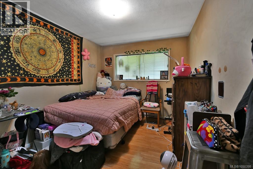 311 Holly Ave Property Photo 10