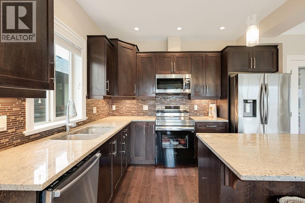 110 1177 Deerview Pl Property Photo 6