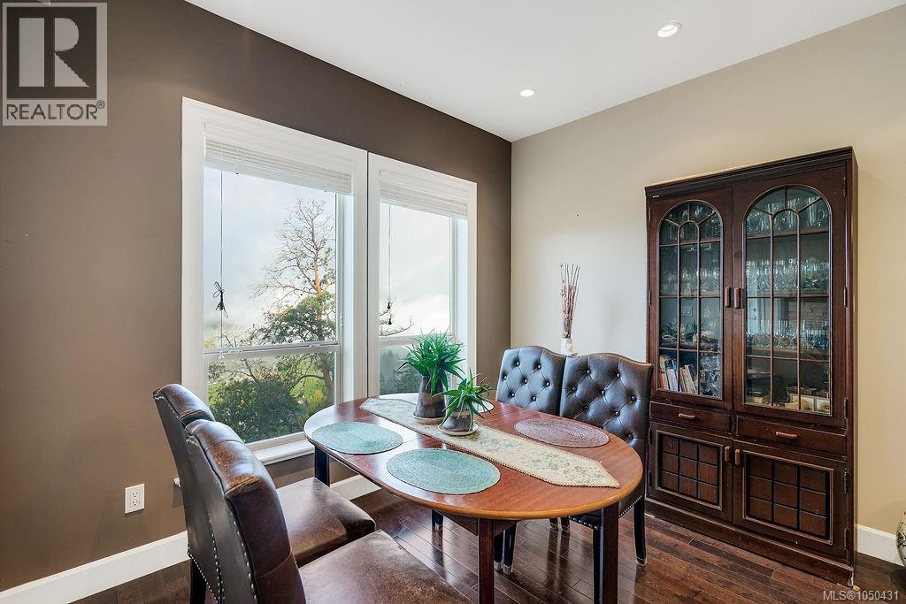 110 1177 Deerview Pl Property Photo 17