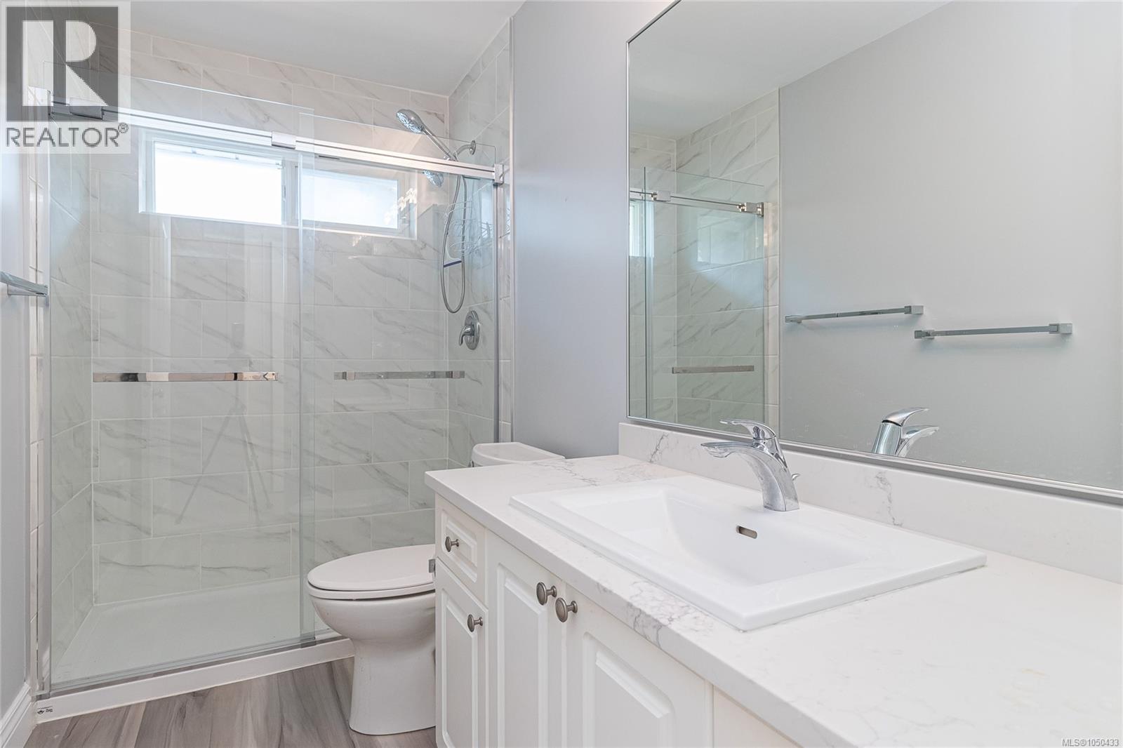 6033 Chippewa Rd Property Photo 19