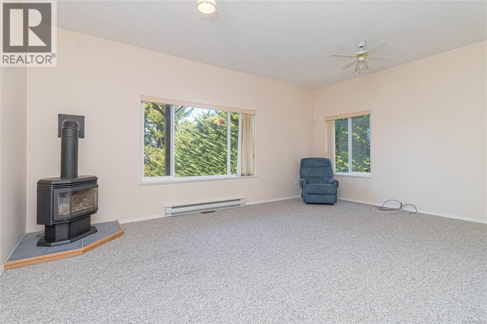 6033 Chippewa Rd Property Photo 27